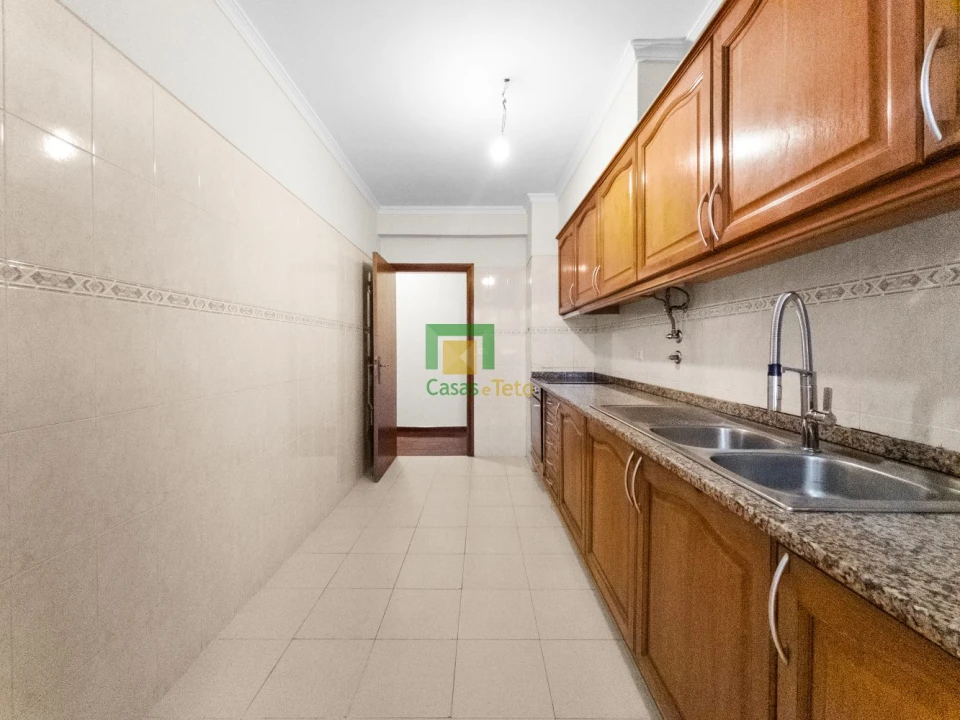 Apartamento T3 para Venda em Santo Antonio Foto 7