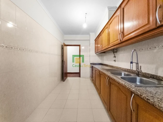Apartamento T3 para Venda em Santo Antonio Foto 7