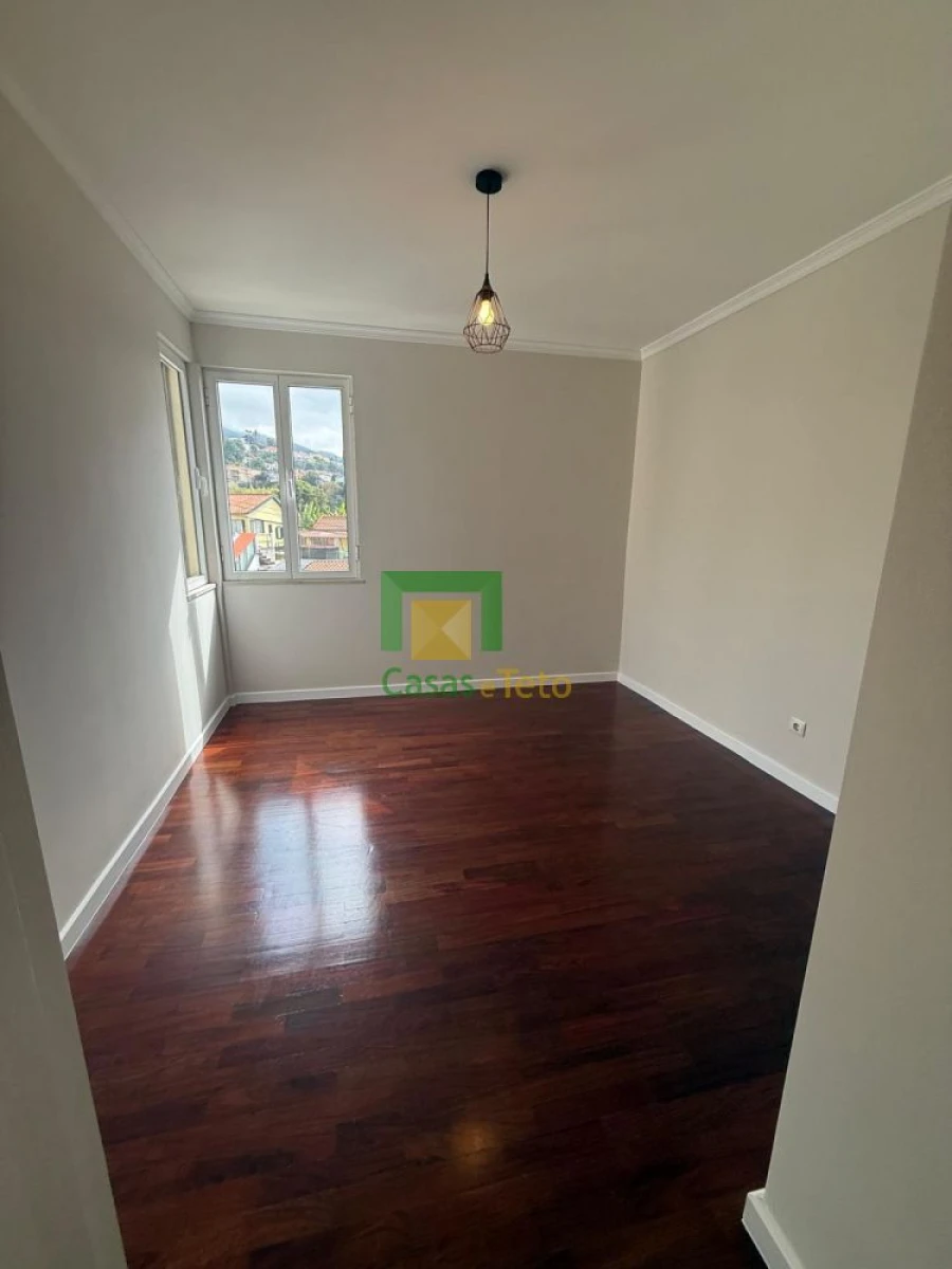 Apartamento T3 para Venda em Santo Antonio Foto 7