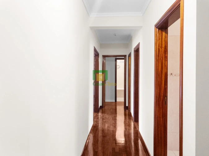 Apartamento T3 para Venda em Santo Antonio Foto 8