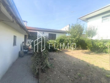 Moradia T3 para Venda em O. Azeméis, Riba-Ul, Ul, Macinhata Seixa, Madail