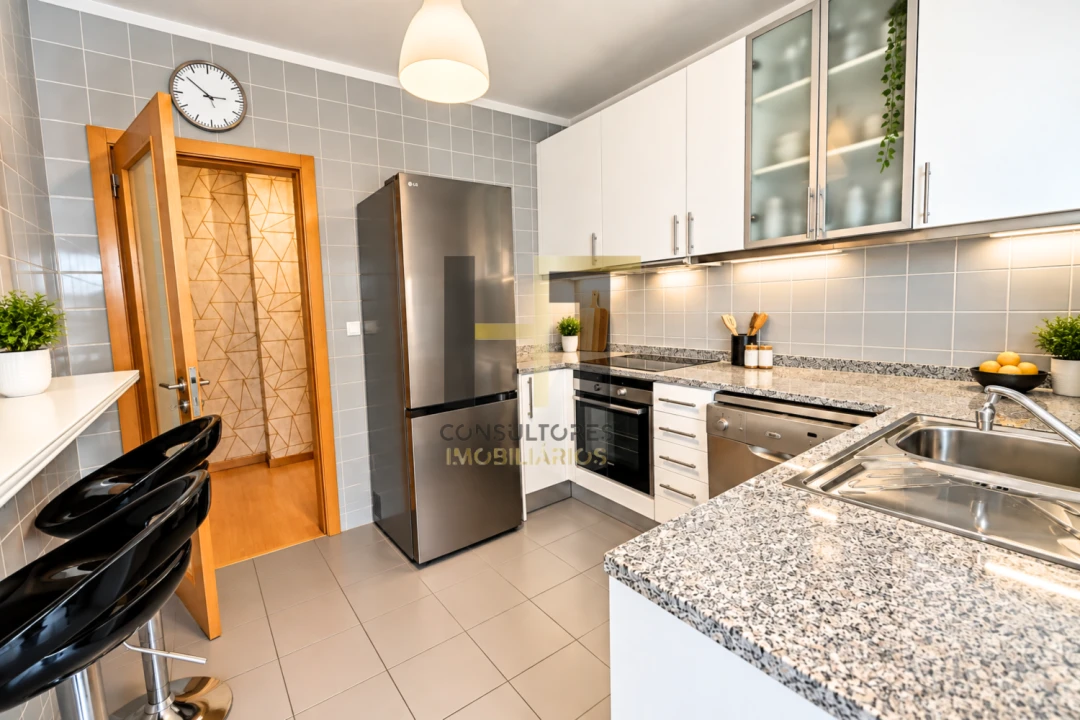 Apartamento T3 para Venda em Cidade da Maia Foto 8