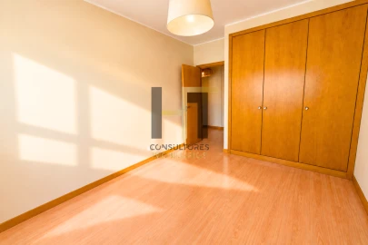 Apartamento T3 para Venda em Cidade da Maia