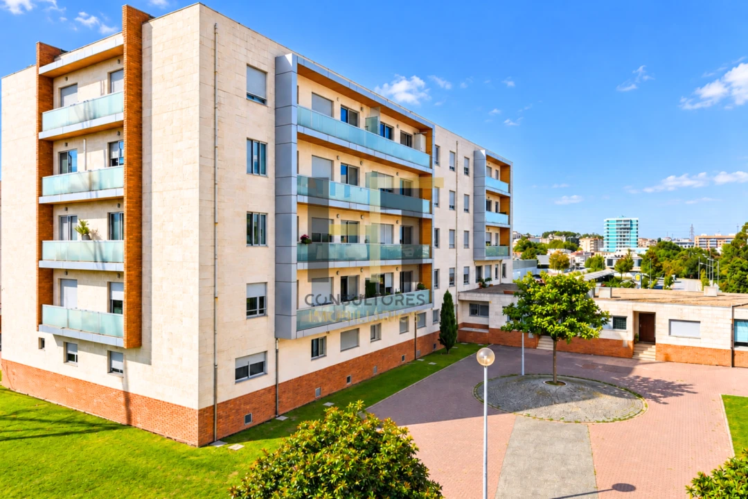 Apartamento T3 para Venda em Cidade da Maia Foto 19