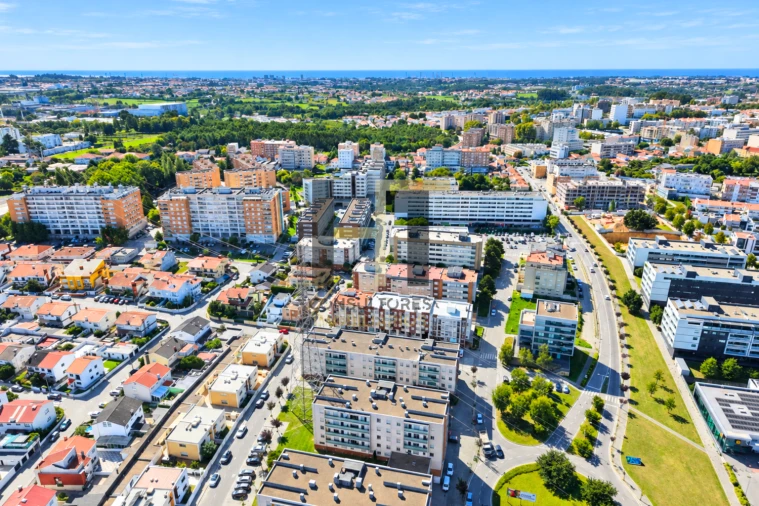 Apartamento T3 para Venda em Cidade da Maia Foto 21