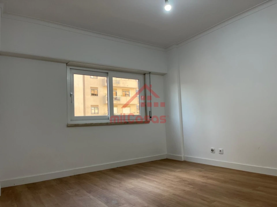Apartamento T3 para Venda em São Domingos de Benfica Foto 17
