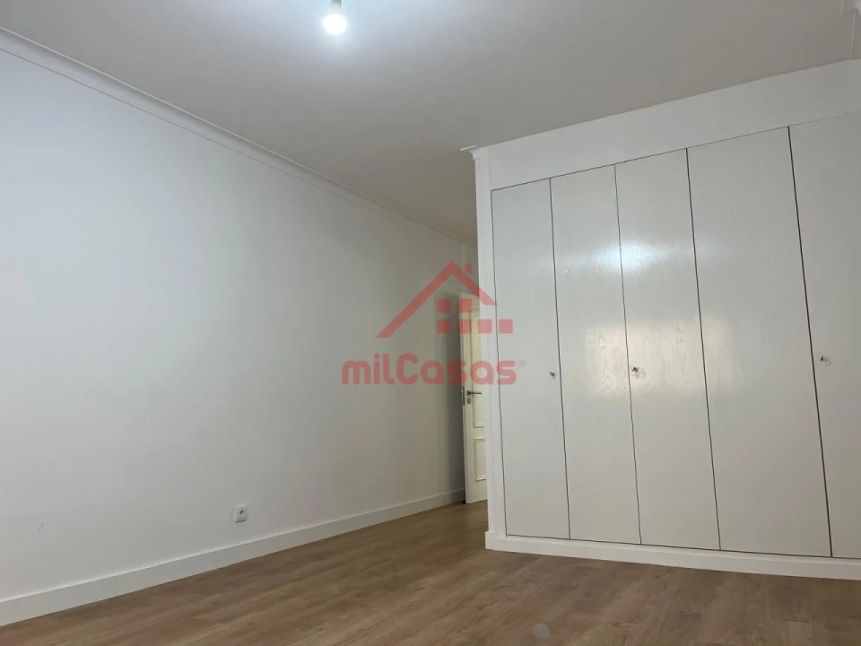 Apartamento T3 para Venda em São Domingos de Benfica Foto 18