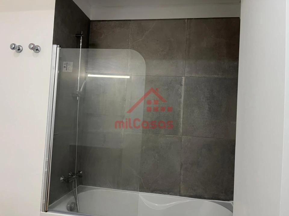 Apartamento T3 para Venda em São Domingos de Benfica Foto 21