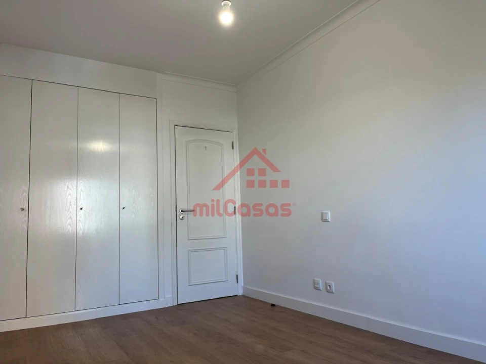 Apartamento T3 para Venda em São Domingos de Benfica Foto 25