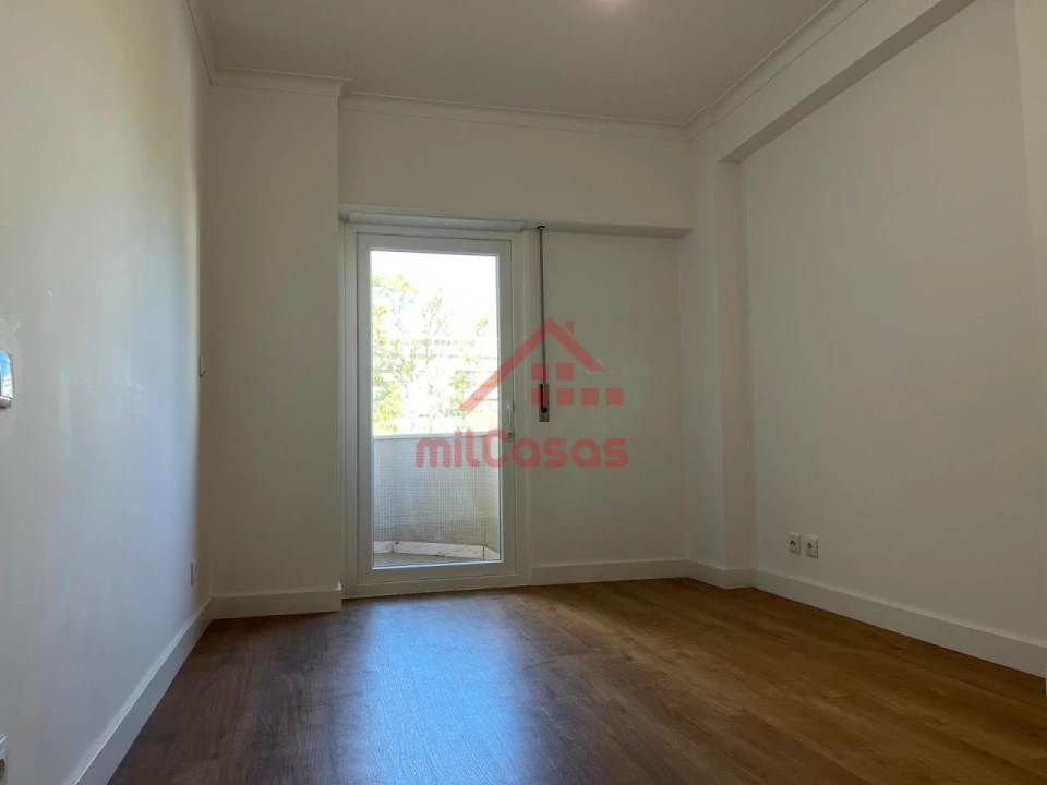 Apartamento T3 para Venda em São Domingos de Benfica Foto 26