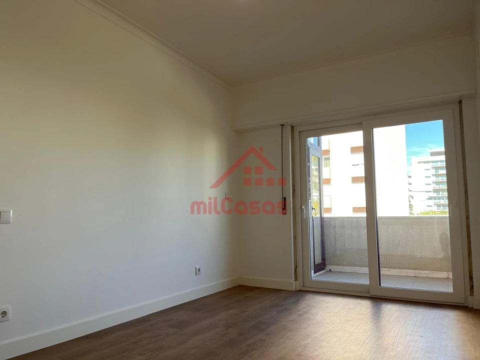 Apartamento T3 para Venda em São Domingos de Benfica Foto 31