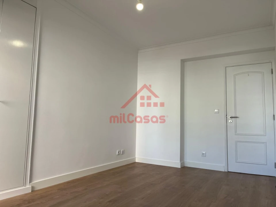 Apartamento T3 para Venda em São Domingos de Benfica Foto 34