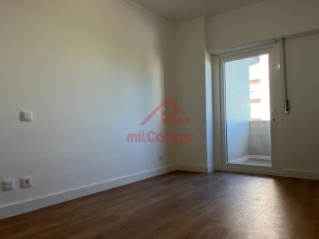 Apartamento T3 para Venda em São Domingos de Benfica