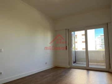 Apartamento T3 para Venda em São Domingos de Benfica