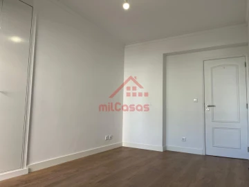 Apartamento T3 para Venda em São Domingos de Benfica