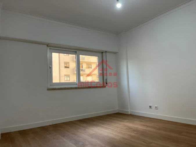 Apartamento T3 para Venda em São Domingos de Benfica Foto 17