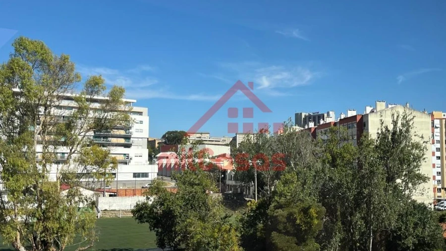 Apartamento T3 para Venda em São Domingos de Benfica