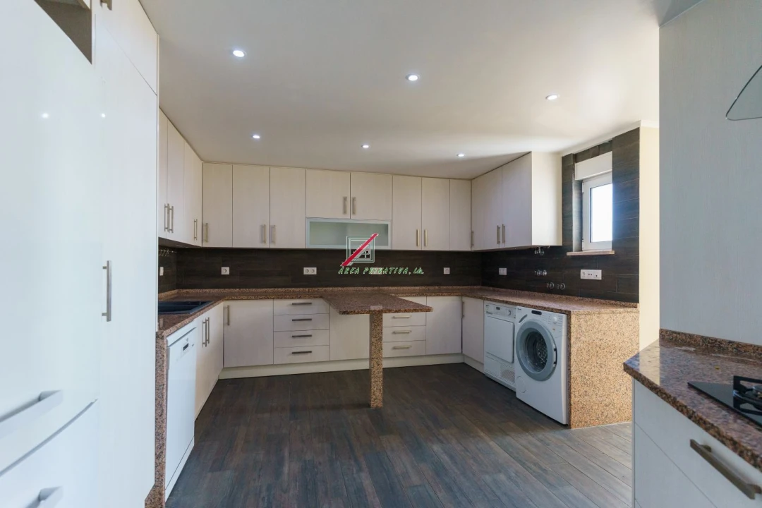 Apartamento T4 para Venda em Cascais e Estoril Foto 10