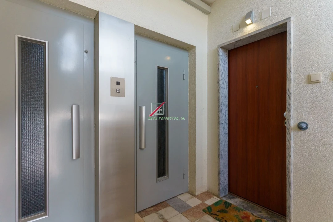 Apartamento T4 para Venda em Cascais e Estoril Foto 3