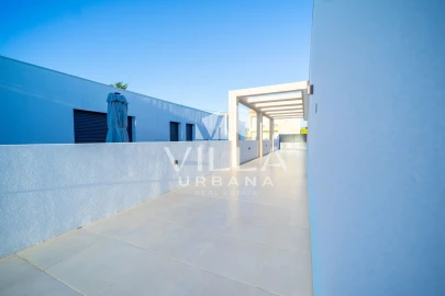 Moradia T4 para Venda em Fernao Ferro