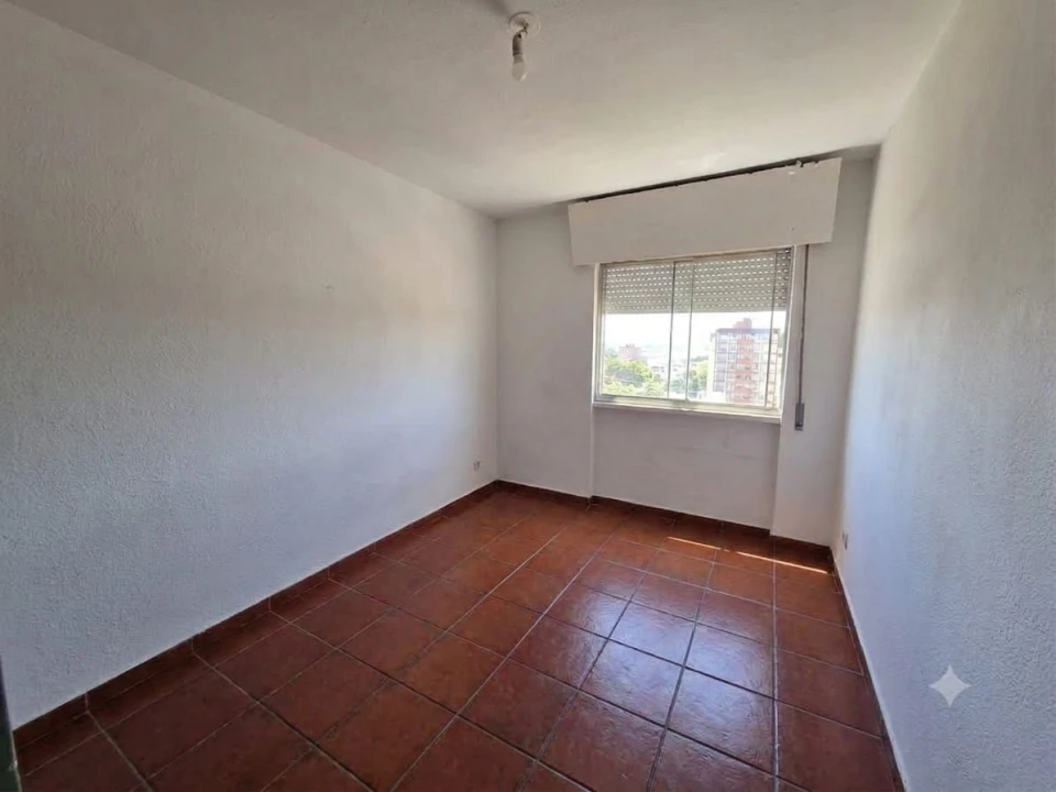 Apartamento T2 para Venda em Odivelas Foto 3