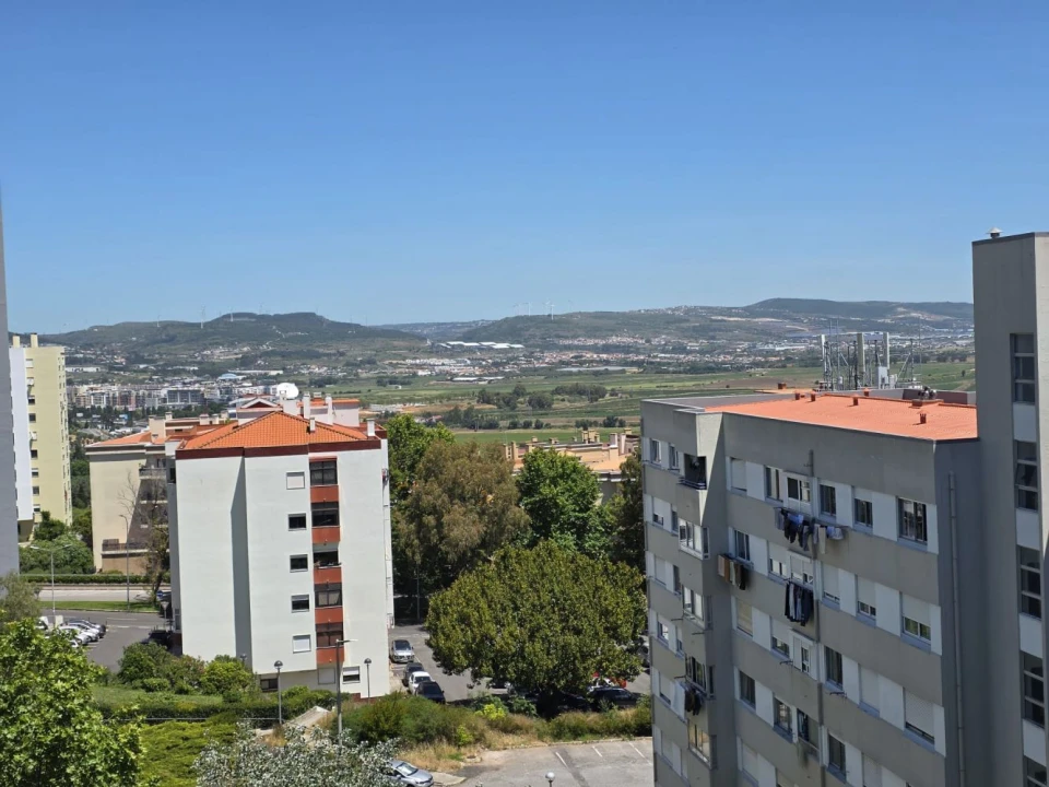Apartamento T2 para Venda em Odivelas Foto 13