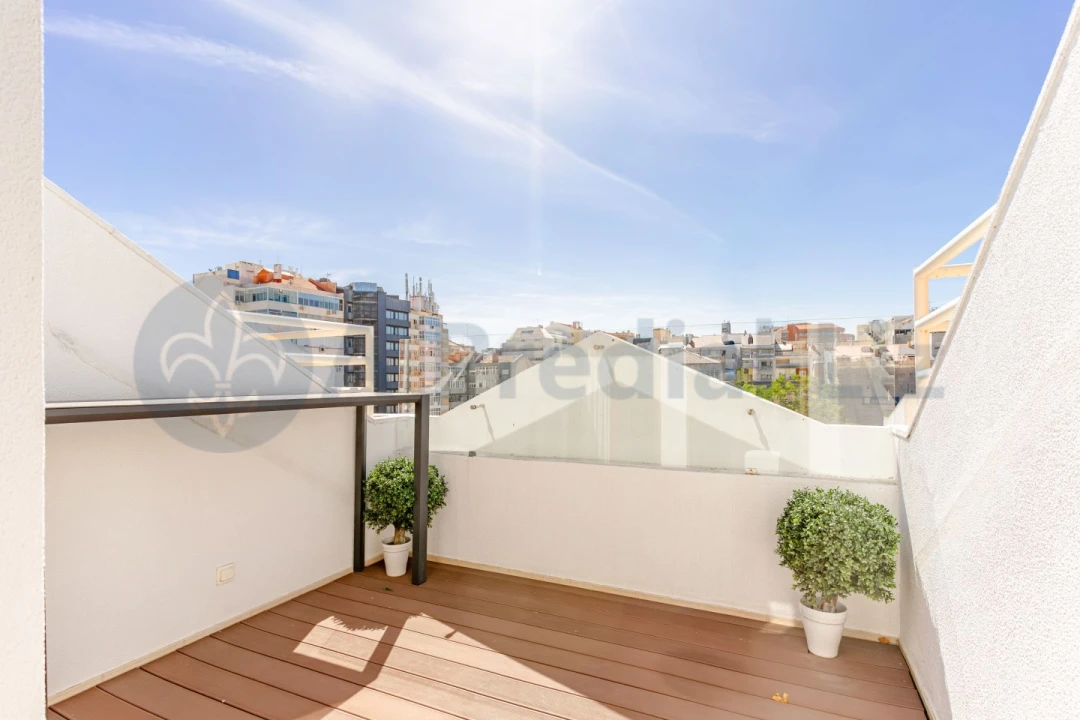 Apartamento T4 para Venda em Avenidas Novas Foto 18