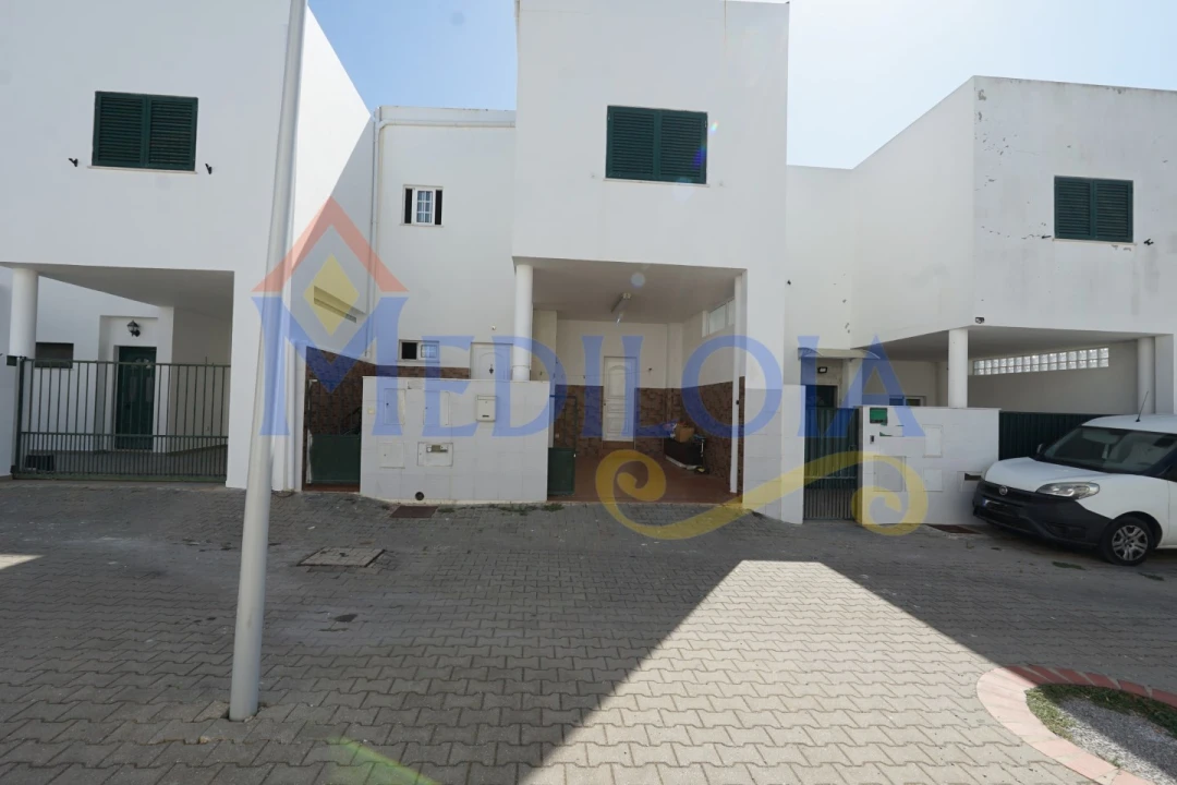 Moradia T3 para Venda em Castro Marim Foto 2