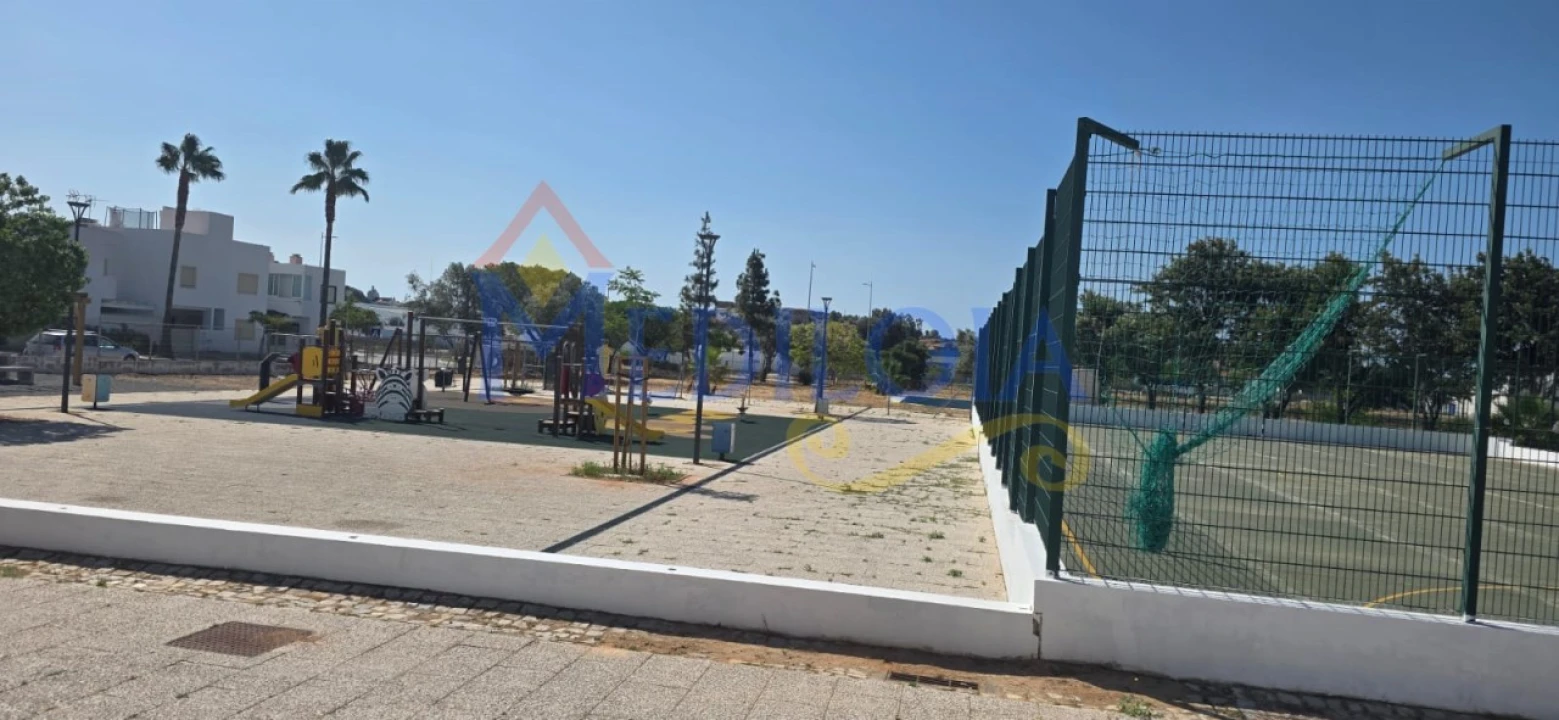 Moradia T3 para Venda em Castro Marim Foto 32