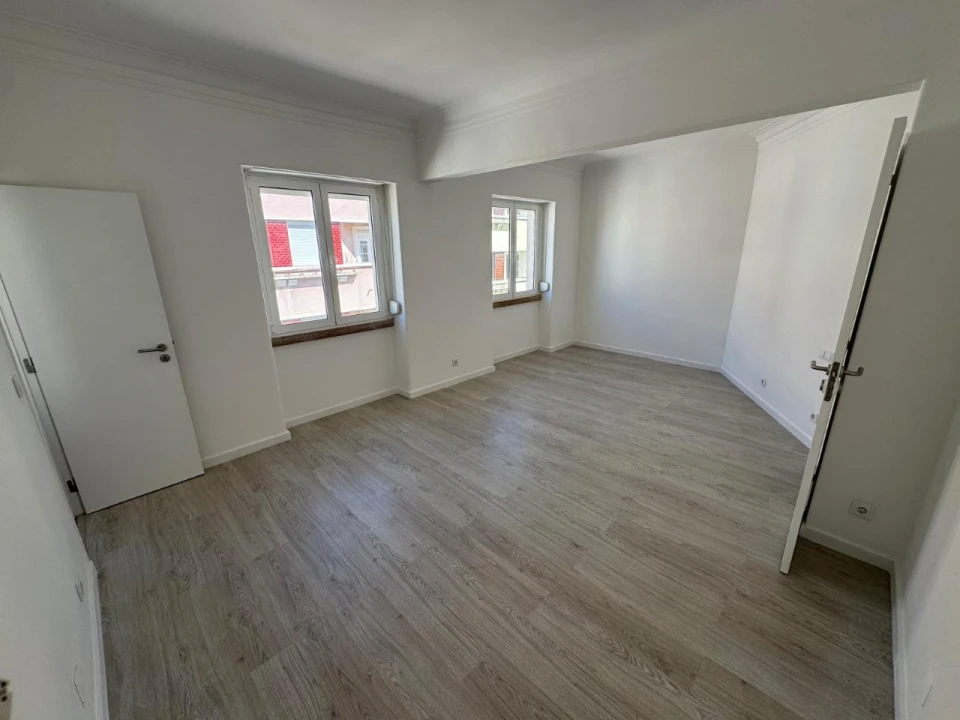 Apartamento T1 para Venda em São Vicente Foto 2