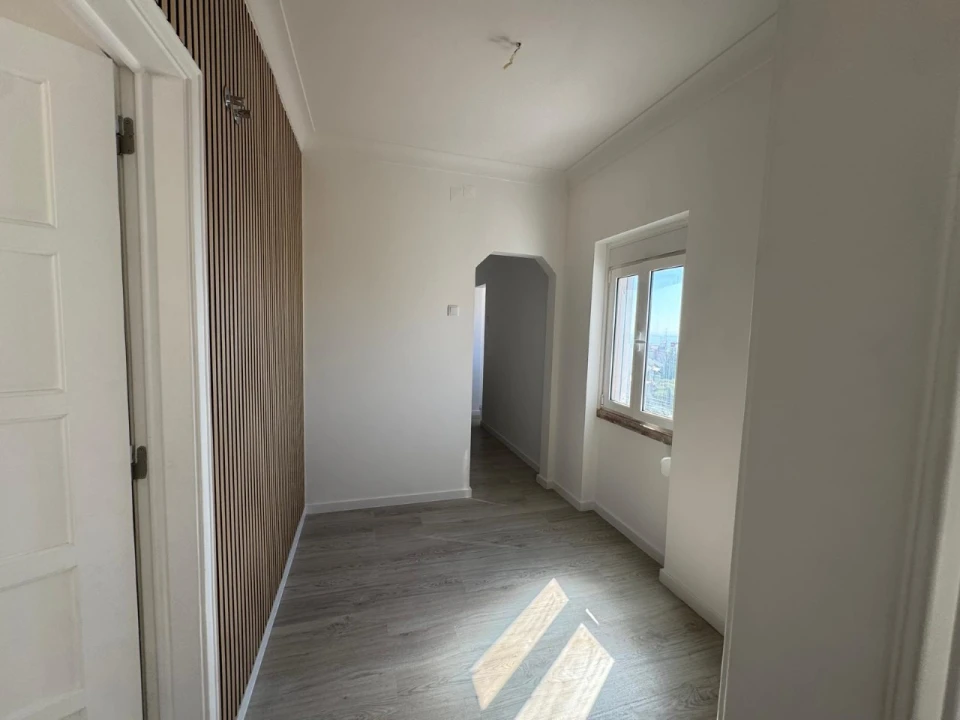 Apartamento T1 para Venda em São Vicente Foto 14