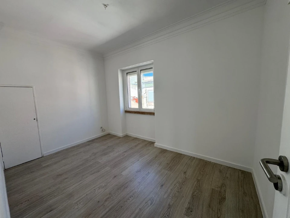 Apartamento T1 para Venda em São Vicente Foto 18