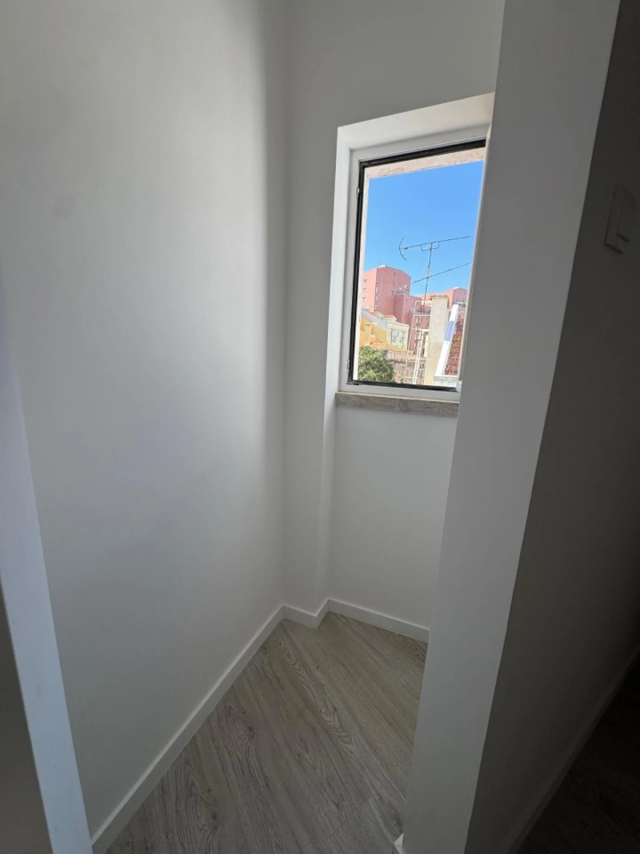 Apartamento T1 para Venda em São Vicente Foto 16