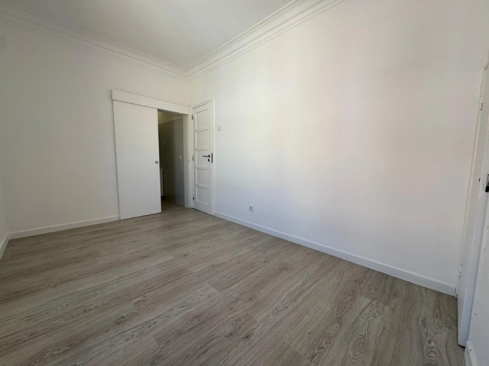 Apartamento T1 para Venda em São Vicente Foto 17