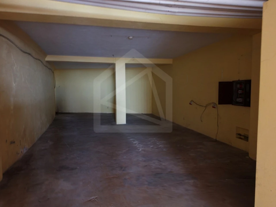 Armazém para Venda em Vila de Cucujães Foto 11