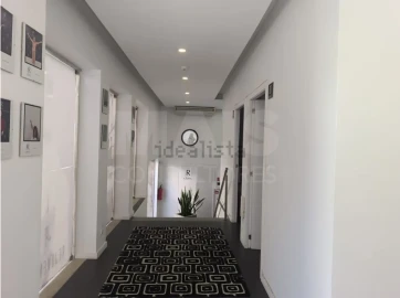 Loja para Venda em Almada, Cova da Piedade, Pragal e Cacilhas