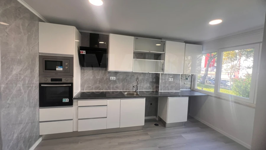 Apartamento T2 para Venda em Oeiras e São Julião da Barra, Paço de Arcos e Caxias