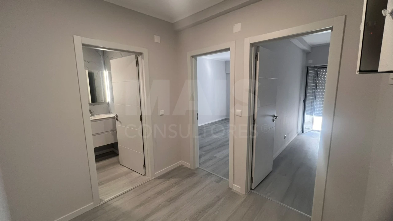 Apartamento T2 para Venda em Oeiras e São Julião da Barra, Paço de Arcos e Caxias Foto 3