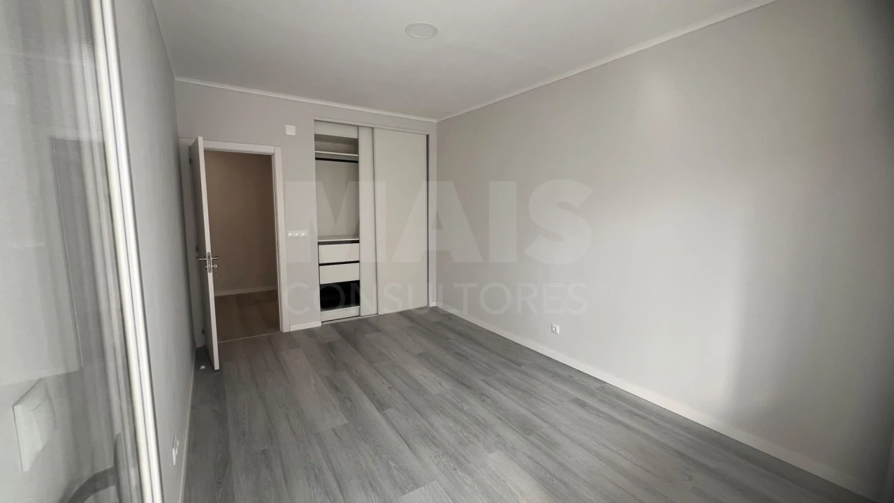 Apartamento T2 para Venda em Oeiras e São Julião da Barra, Paço de Arcos e Caxias Foto 11