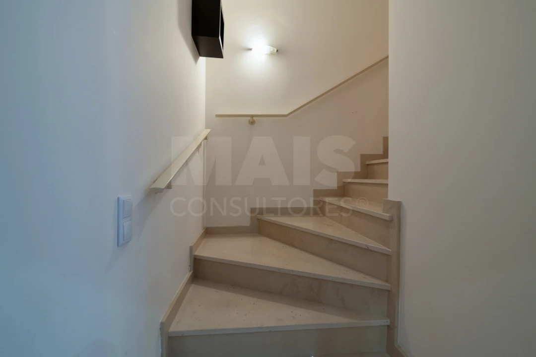Moradia T3 para Venda em Cacém e São Marcos Foto 3