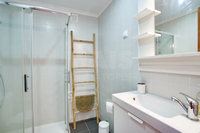 Apartamento T2 para Venda em Sesimbra (Santiago)