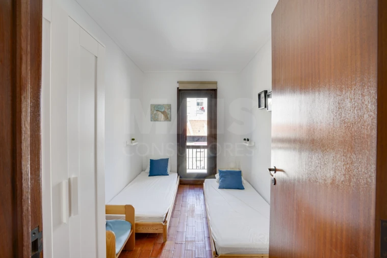 Apartamento T2 para Venda em Sesimbra (Santiago) Foto 5