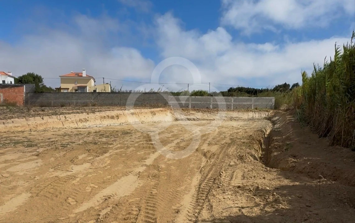 Terreno para Venda em Lourinhã e Atalaia Foto 1