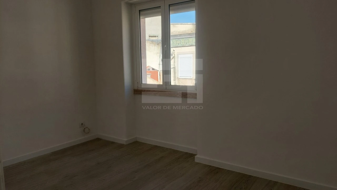 Apartamento T1 para Venda em São Vicente Foto 5