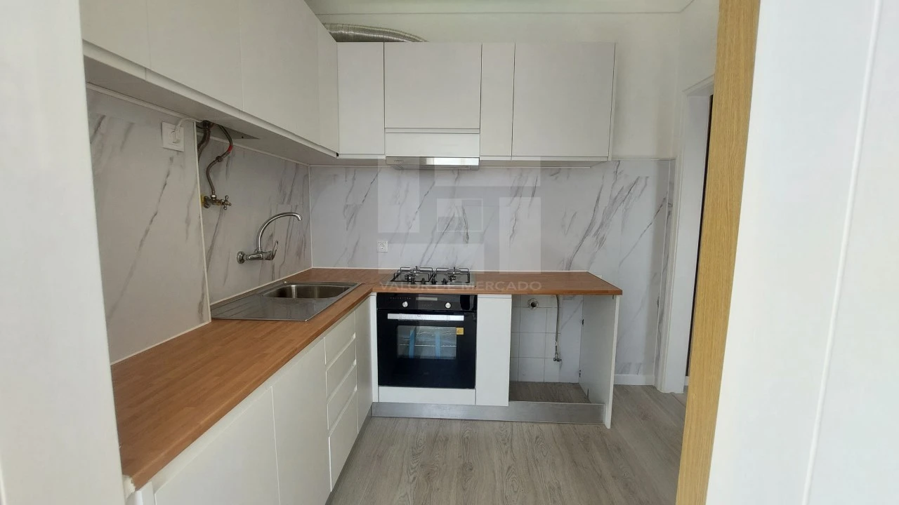 Apartamento T1 para Venda em São Vicente Foto 7