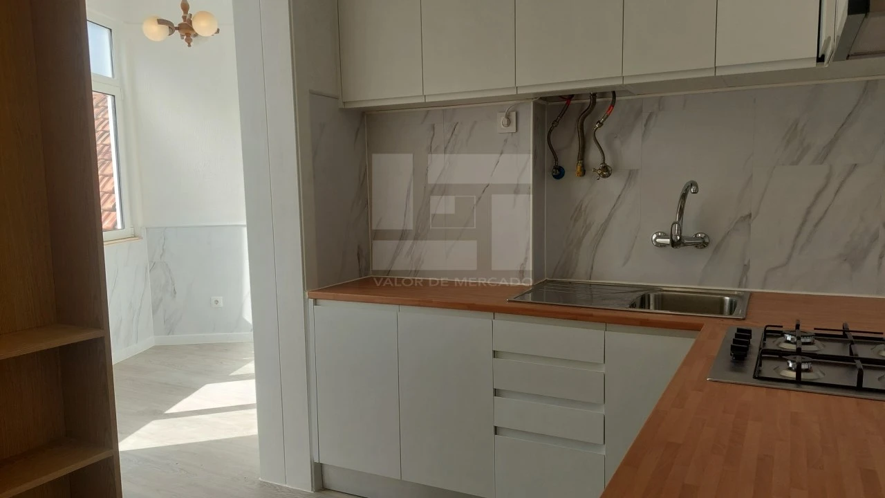 Apartamento T1 para Venda em São Vicente Foto 10