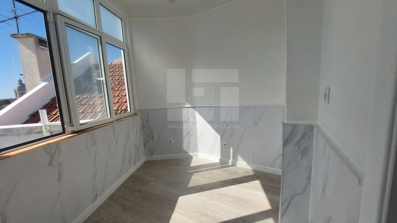 Apartamento T1 para Venda em São Vicente Foto 11