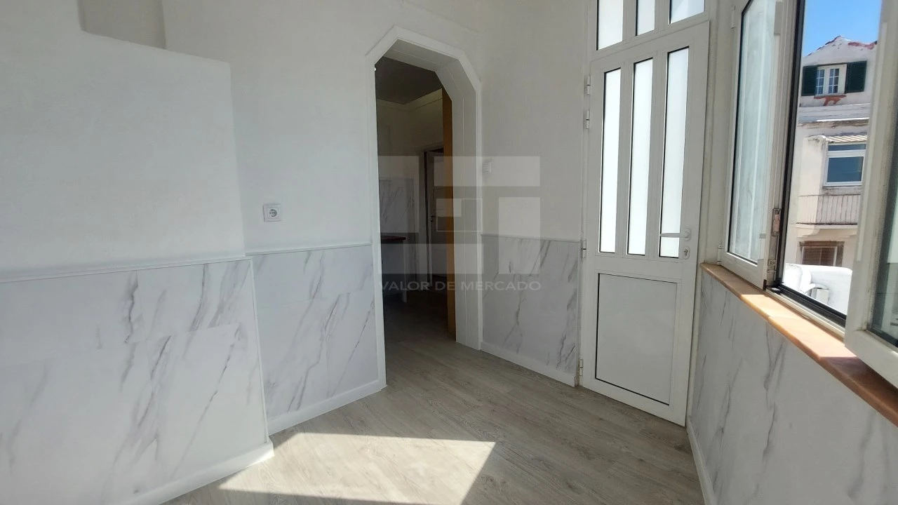 Apartamento T1 para Venda em São Vicente Foto 12