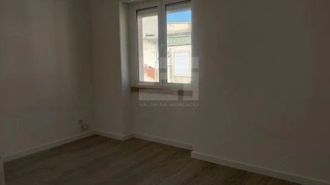 Apartamento T1 para Venda em São Vicente