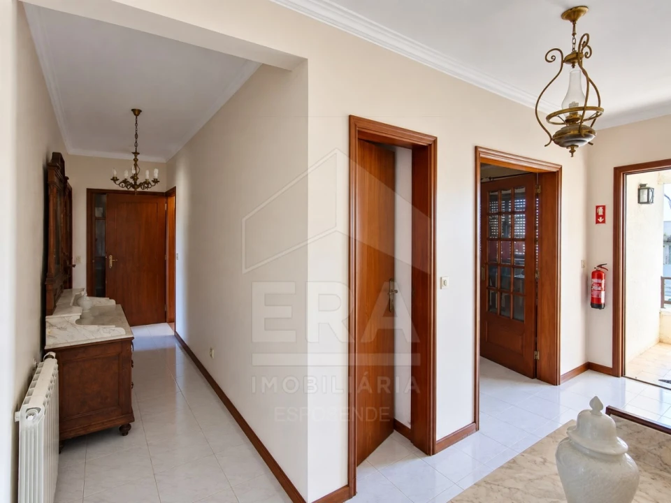 Moradia T3 para Venda em Chafe Foto 7